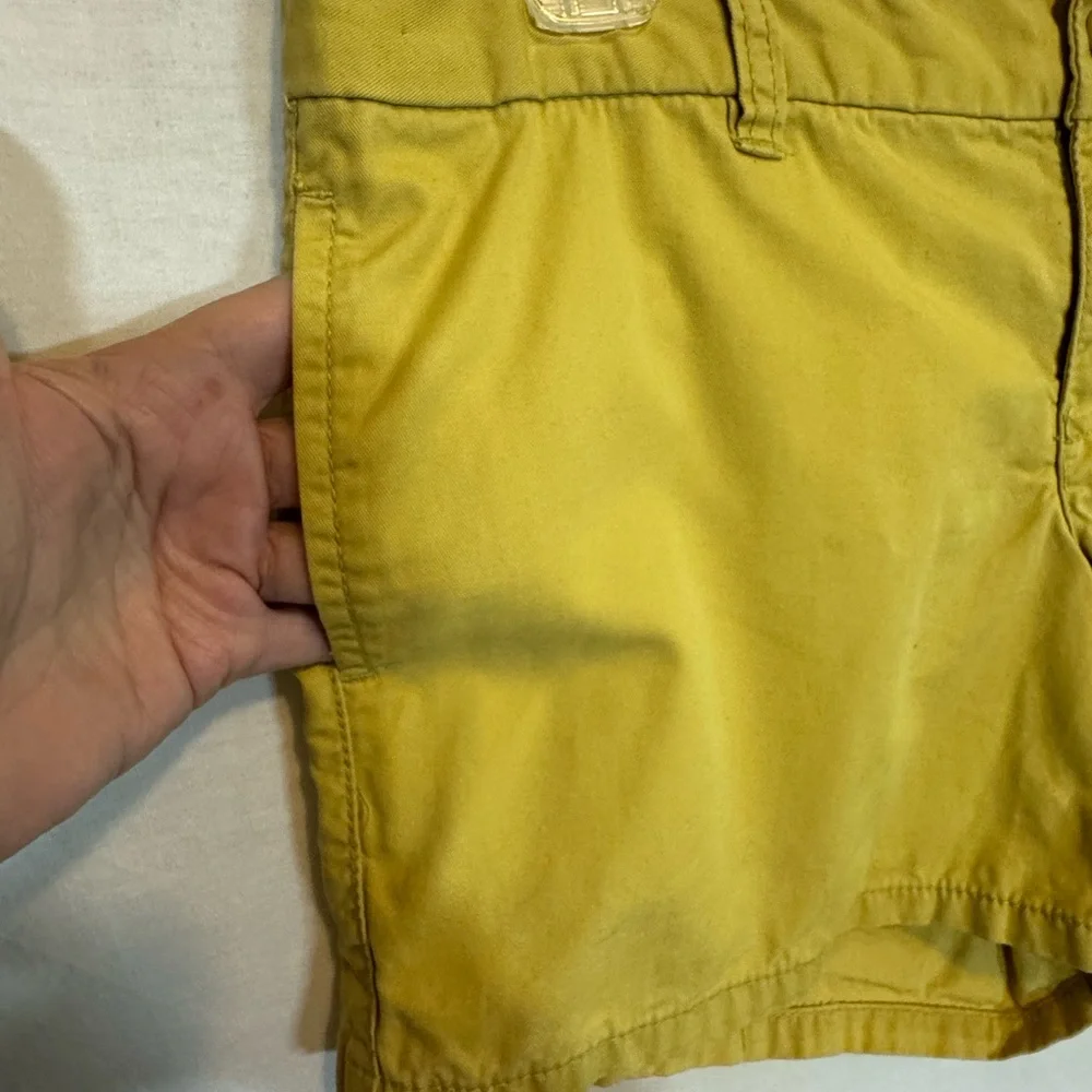 G-48‎ Gap Hadley Yellow Fixed Waist Flat Front Summer Shorts Size 4
